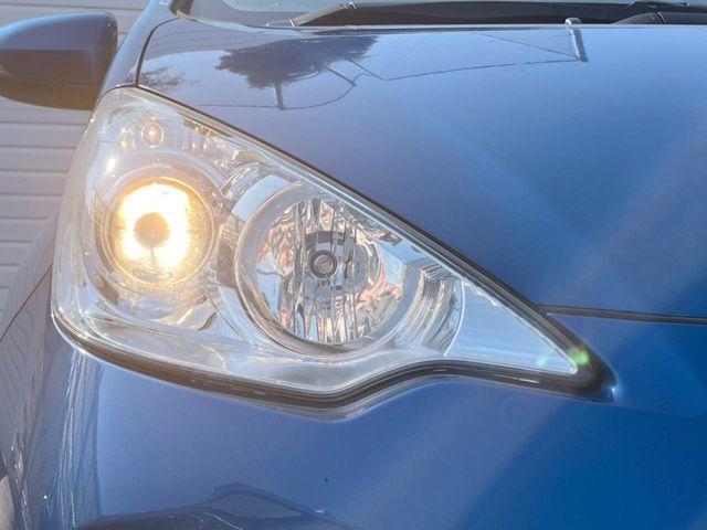 TOYOTA AQUA 2012 Image 31