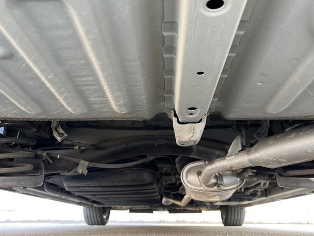 TOYOTA VOXY HYBRID 2017 Image 31