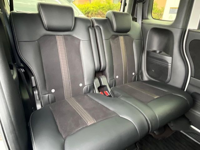 HONDA N BOX CUSTOM 2020 Image 31