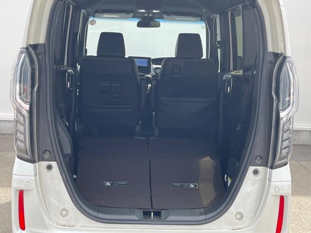 HONDA N BOX CUSTOM 2020 Image 31