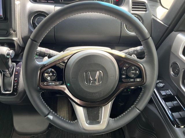 HONDA N BOX CUSTOM 2020 Image 31