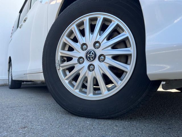 TOYOTA NOAH HYBRID 2015 Image 31