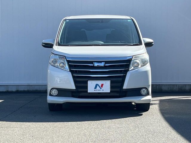 TOYOTA NOAH HYBRID 2015 Image 31