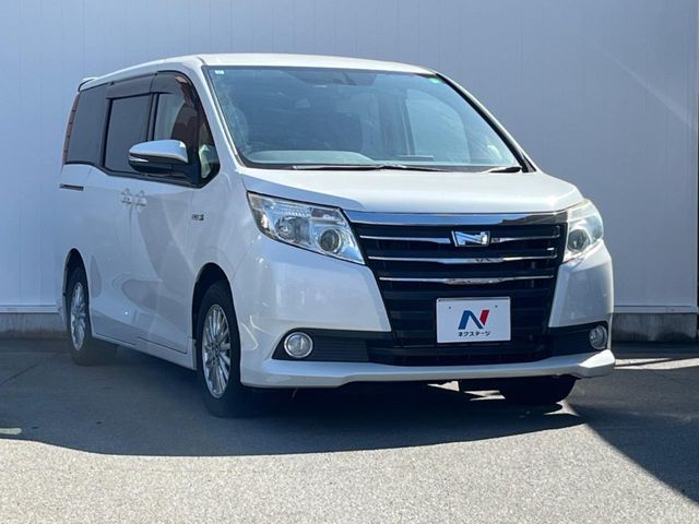TOYOTA NOAH HYBRID 2015 Image 31