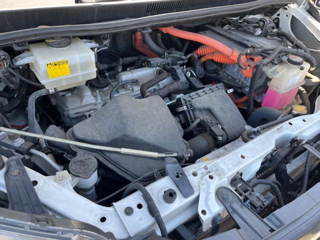 TOYOTA NOAH HYBRID 2015 Image 31