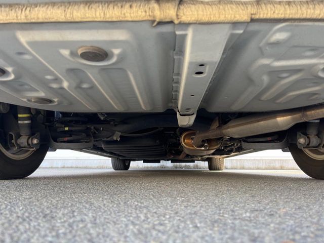 TOYOTA NOAH HYBRID 2015 Image 31