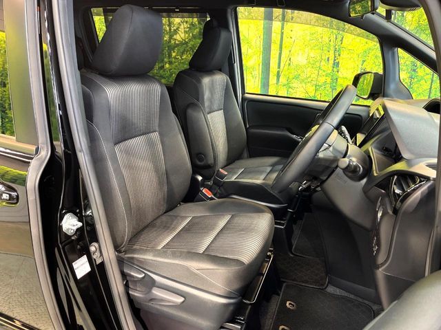 TOYOTA VOXY 2019 Image 31