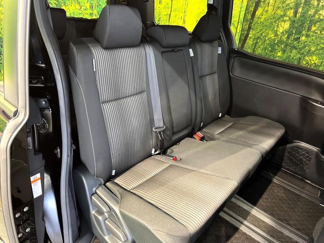 TOYOTA VOXY 2019 Image 31