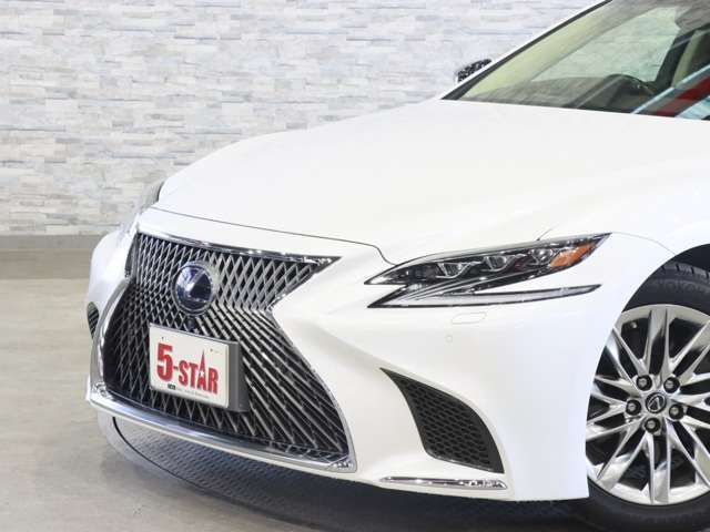 TOYOTA LEXUS LS500H 2017 Image 31