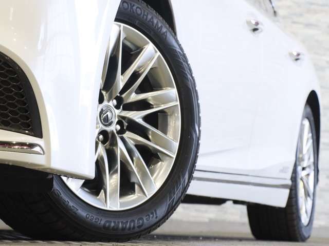 TOYOTA LEXUS LS500H 2017 Image 31