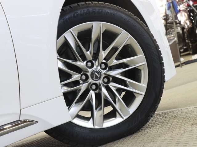 TOYOTA LEXUS LS500H 2017 Image 31