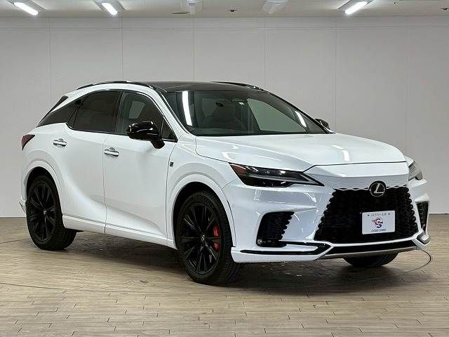 TOYOTA LEXUS RX500H 2023 Image 31