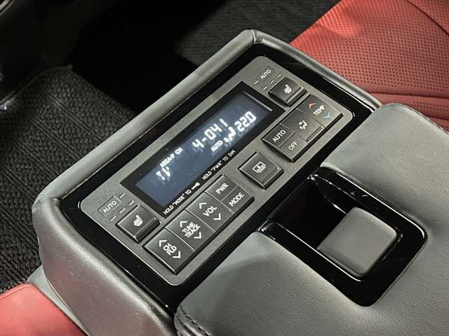 TOYOTA LEXUS GS F 2016 Image 31