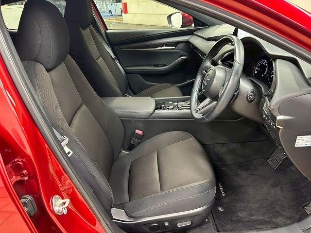 MAZDA 3 FASTBACK 2019 Image 31