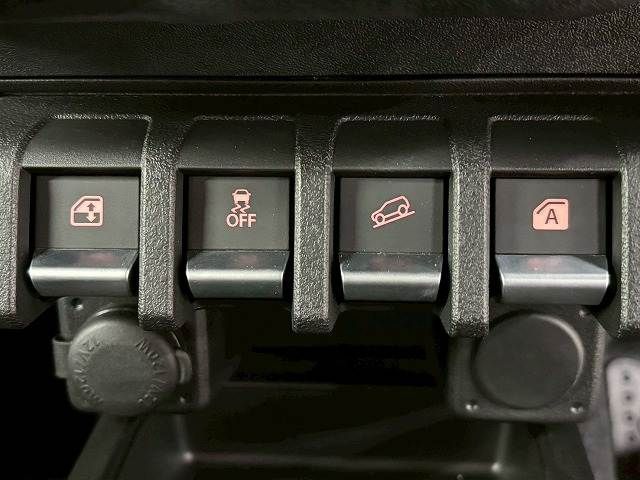 SUZUKI JIMNY NOMADE 2026 Image 31