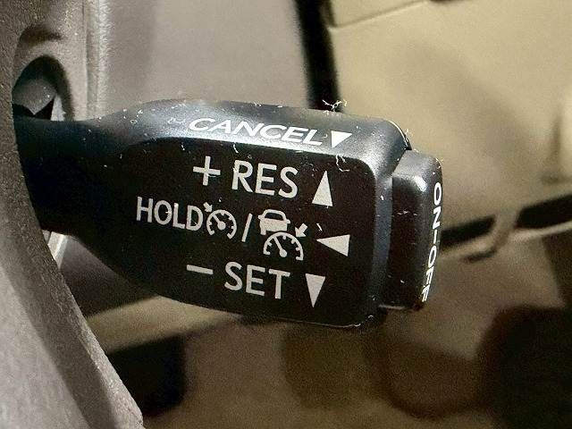 TOYOTA LANDCRUISER PRADO 2018 Image 31