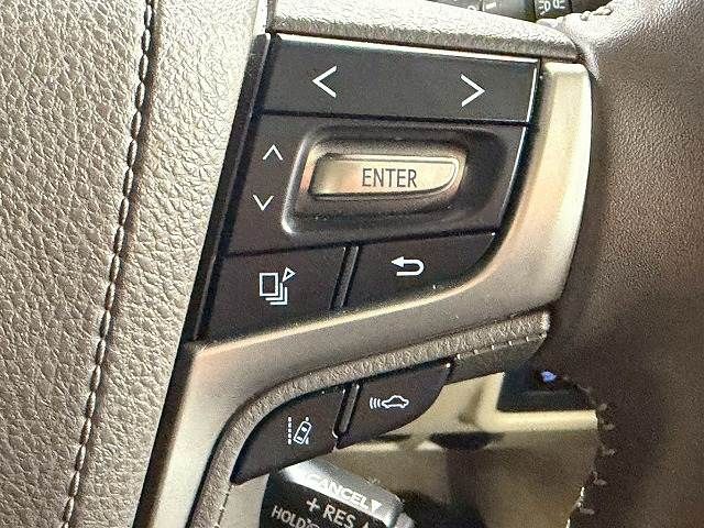 TOYOTA LANDCRUISER PRADO 2018 Image 31