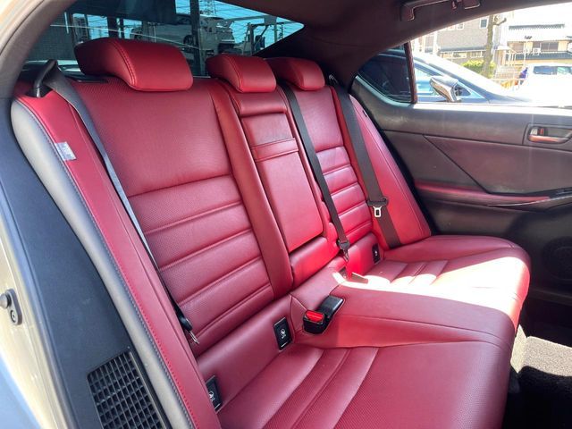 TOYOTA LEXUS IS300H 2021 Image 31