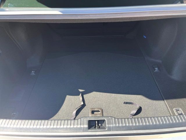 TOYOTA LEXUS IS300H 2021 Image 31