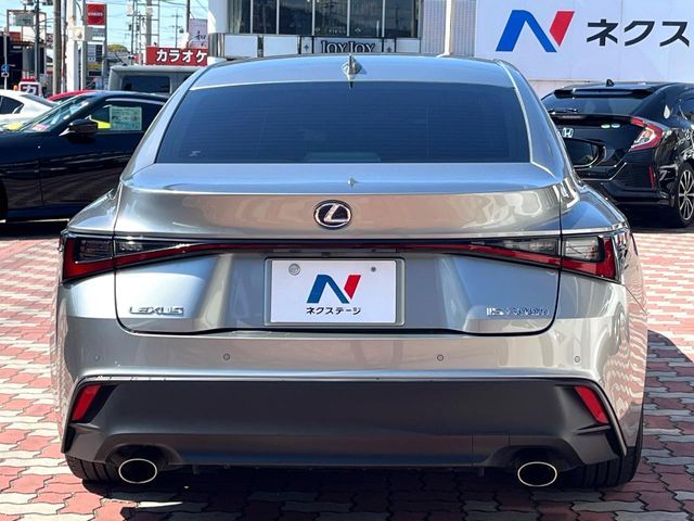 TOYOTA LEXUS IS300H 2021 Image 31