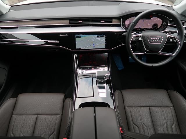 AUDI A8 2022 Image 31