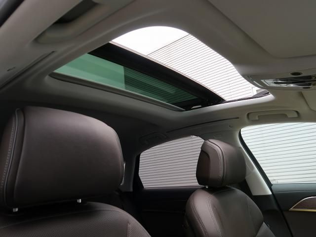 AUDI A8 2022 Image 31