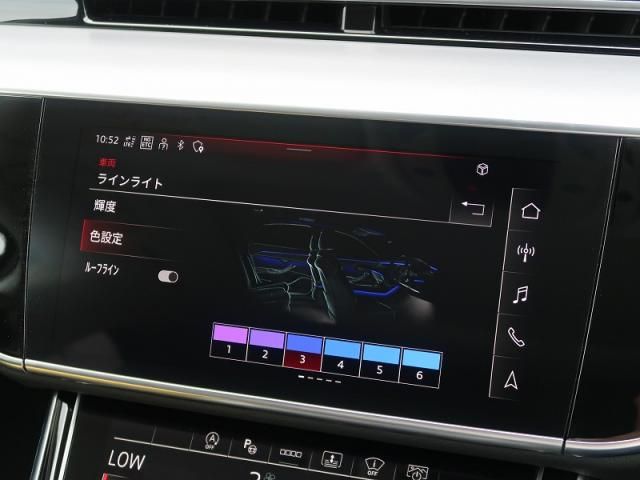 AUDI A8 2022 Image 31