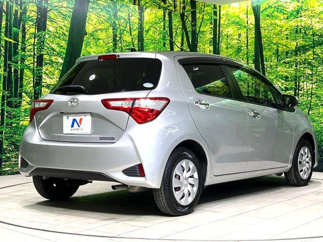 TOYOTA VITZ 2018 Image 31