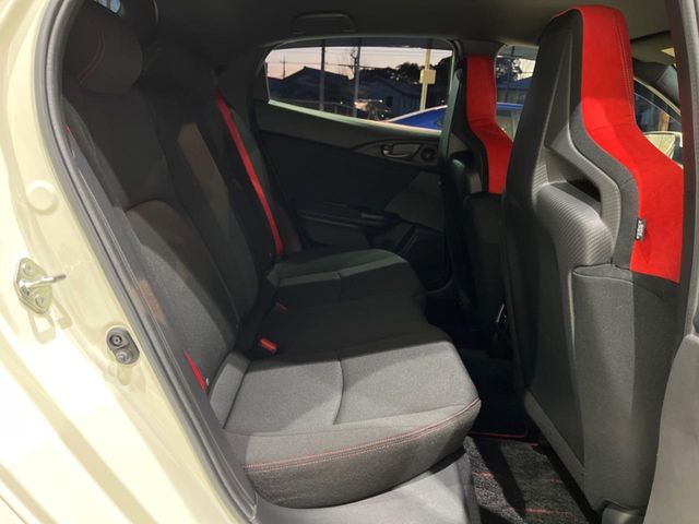 HONDA CIVIC HATCHBACK 2020 Image 31