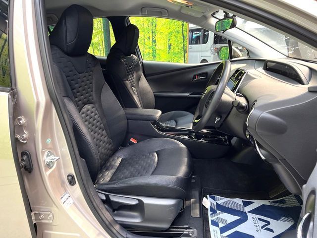 TOYOTA PRIUS PHV 2018 Image 31
