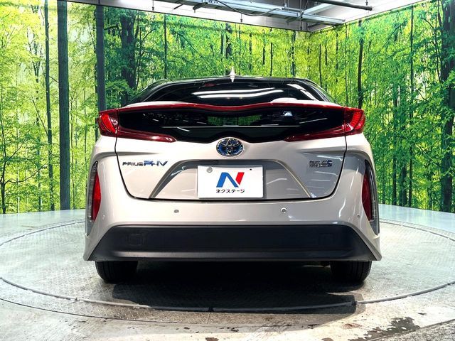 TOYOTA PRIUS PHV 2018 Image 31