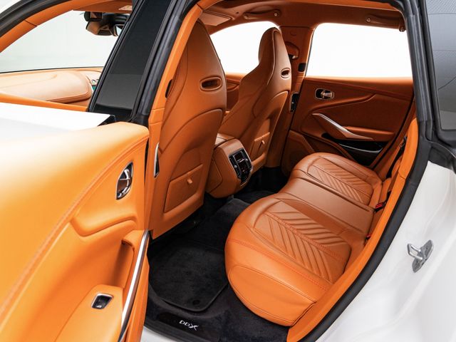 ASTON MARTIN SUV 2023 Image 31