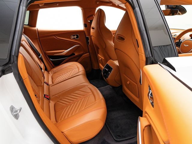 ASTON MARTIN SUV 2023 Image 31