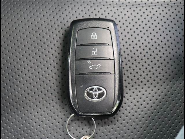 TOYOTA HARRIER HYBRID 2023 Image 31