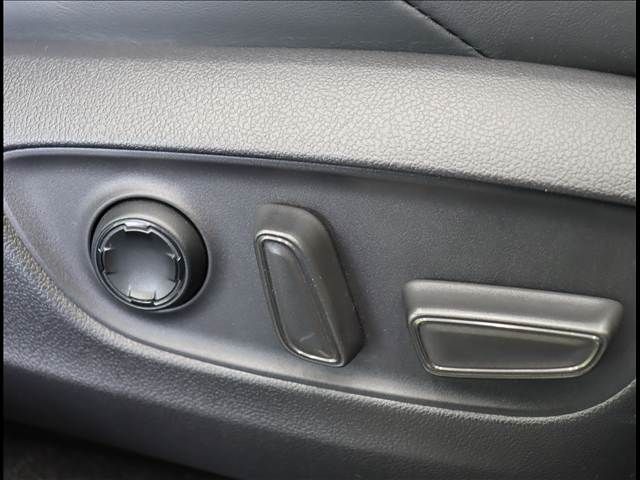 TOYOTA HARRIER HYBRID 2023 Image 31