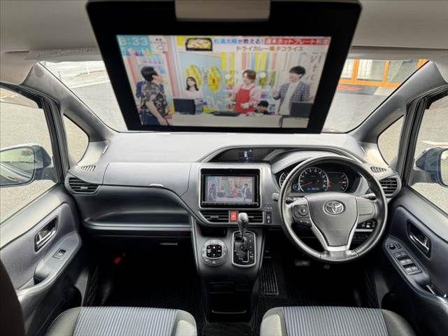 TOYOTA VOXY 2015 Image 31