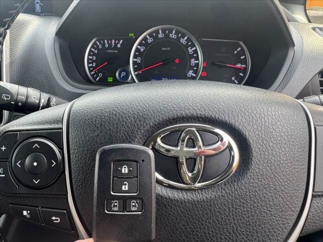 TOYOTA VOXY 2015 Image 31