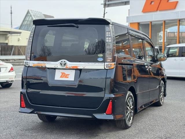 TOYOTA VOXY 2015 Image 31