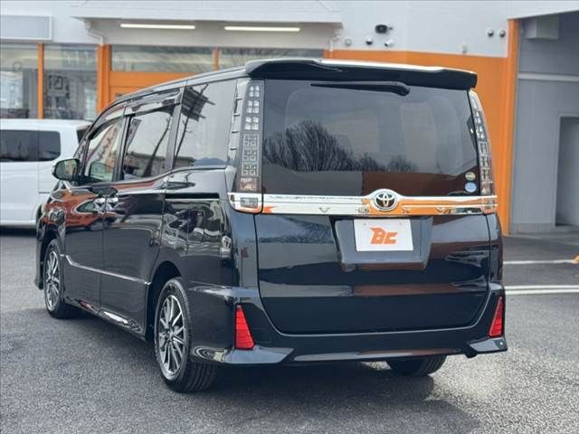 TOYOTA VOXY 2015 Image 31