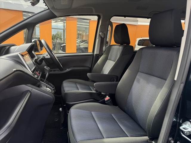 TOYOTA VOXY 2015 Image 31