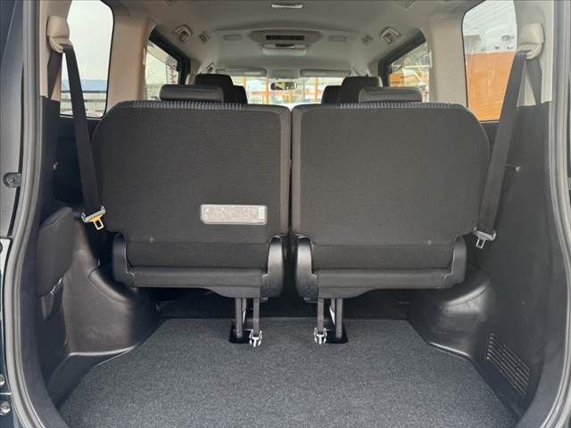 TOYOTA VOXY 2015 Image 31