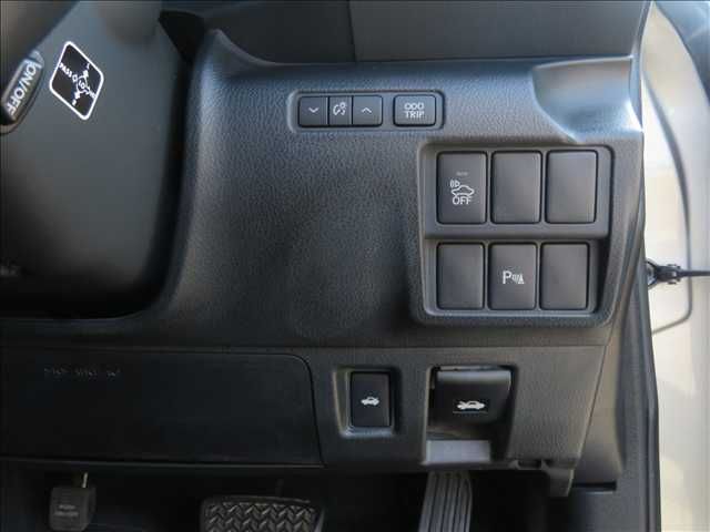 TOYOTA LEXUS IS300H 2013 Image 31