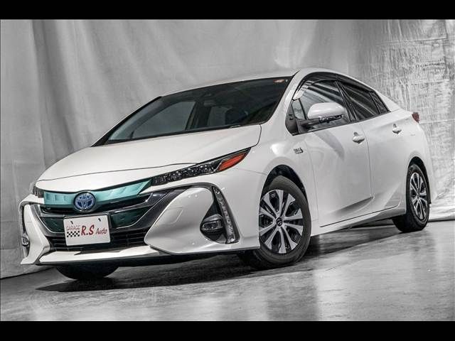 TOYOTA PRIUS PHV 2017 Image 31