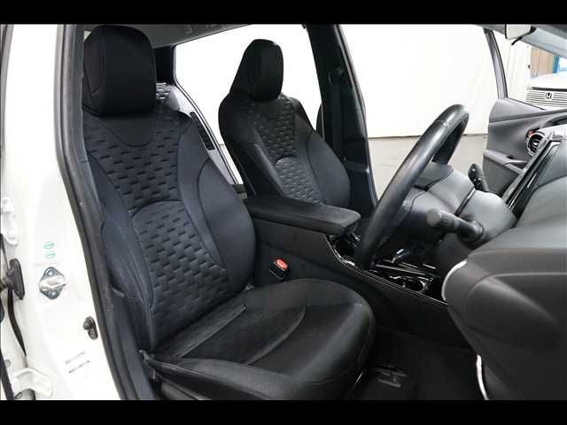 TOYOTA PRIUS PHV 2017 Image 31