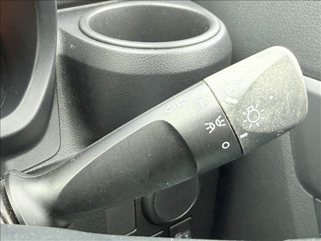 DAIHATSU MIRA E:S 2017 Image 31