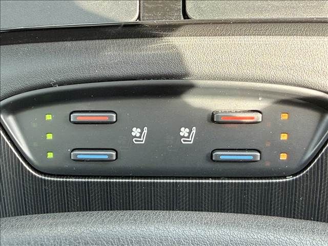 TOYOTA HARRIER PHEV 2023 Image 31