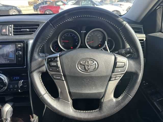 TOYOTA MARK X 2016 Image 31