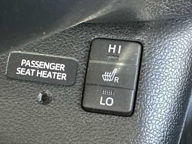 TOYOTA PRIUS PHV 2017 Image 31