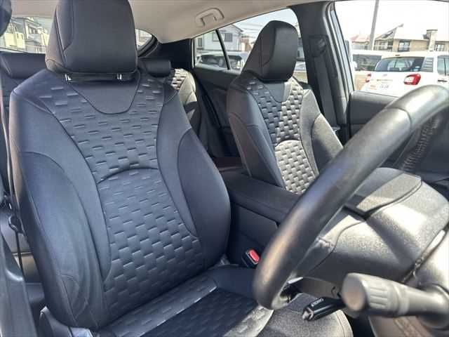 TOYOTA PRIUS PHV 2017 Image 31