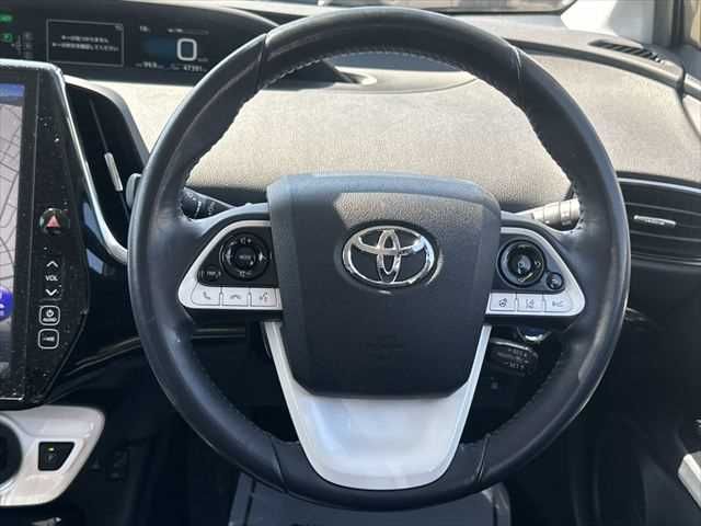 TOYOTA PRIUS PHV 2017 Image 31